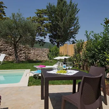 Casa Paris Villa San Severino Marche